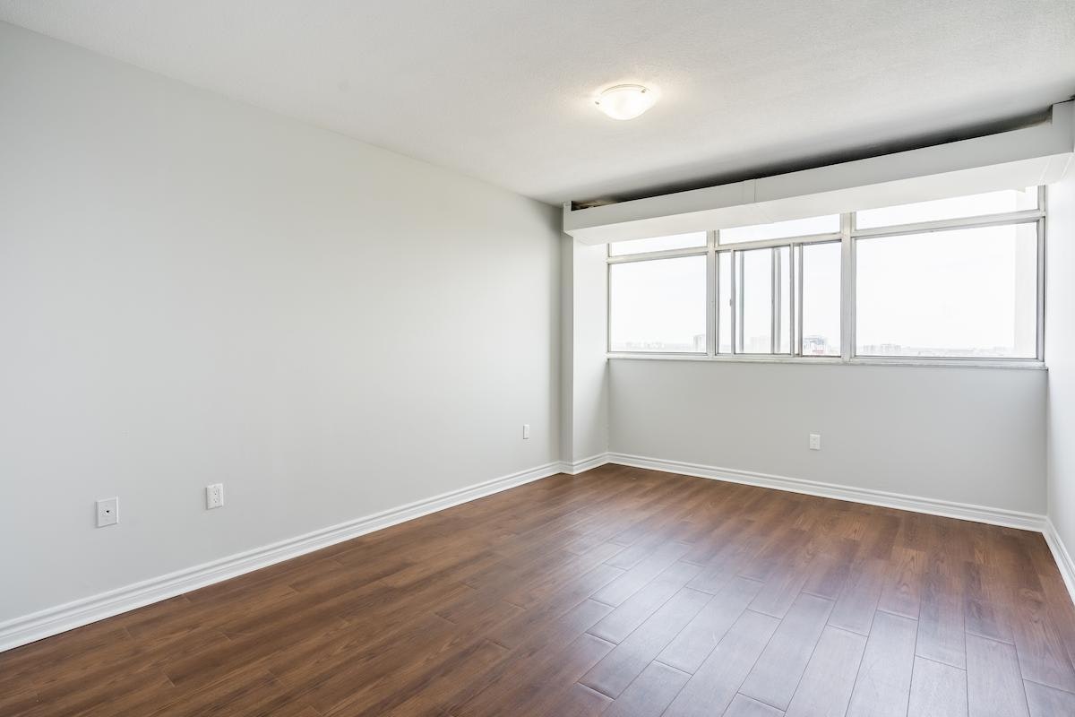 25 Bay Mills Boulevard, Toronto, ON, M1T 3P4 - 8