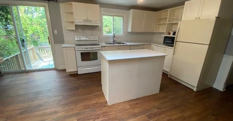 38 Calderwood Drive, Kingston, ON, K7M 6K8 - 11