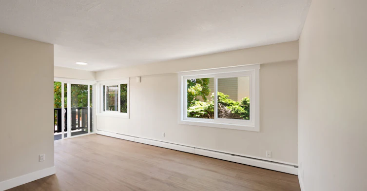 203-435 Lampson Street, Esquimalt, BC, V9A 5Y9