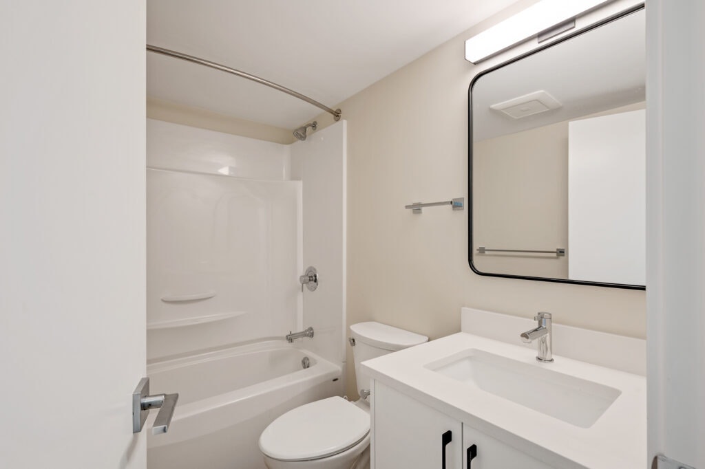 303-435 Lampson Street, Esquimalt, BC, V9A 5Y9 - 9