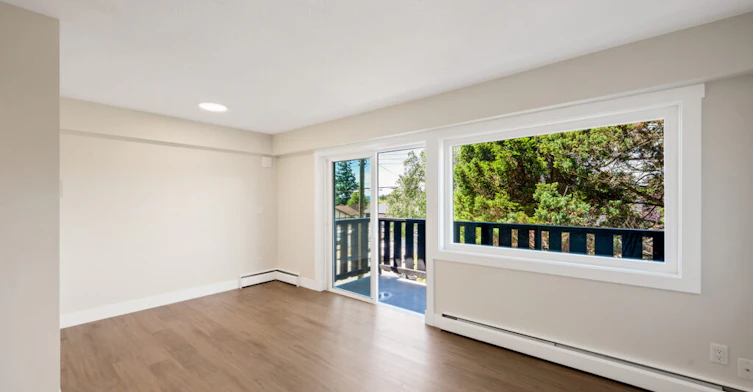 303-435 Lampson Street, Esquimalt, BC, V9A 5Y9