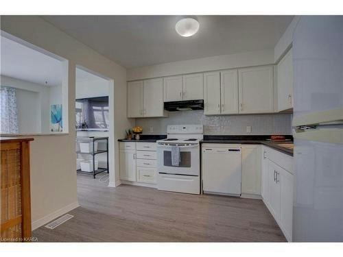 37 Rose Abbey Drive, Kingston, ON, K7K 6W1 - 4