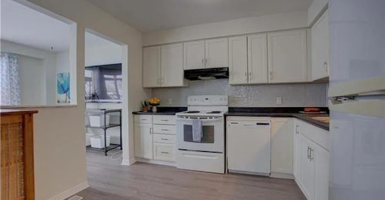 37 Rose Abbey Drive, Kingston, ON, K7K 6W1 - 4