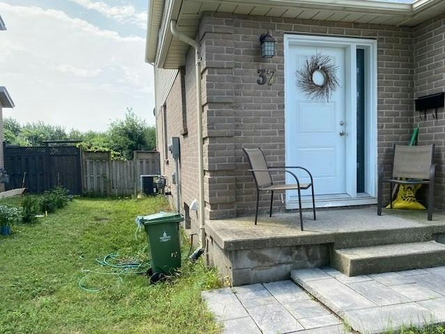37 Rose Abbey Drive, Kingston, ON, K7K 6W1 - 2