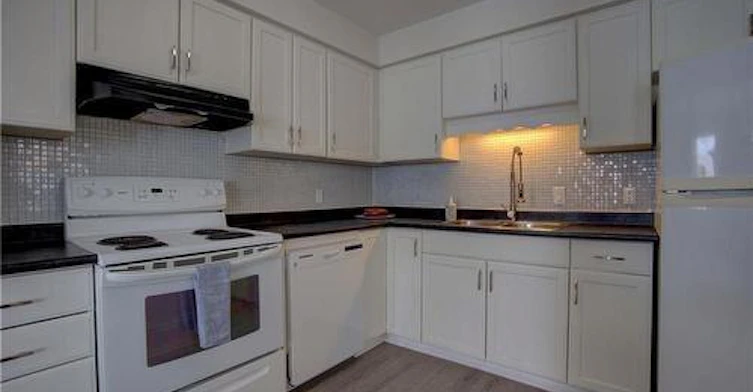 37 Rose Abbey Drive, Kingston, ON, K7K 6W1 - 3