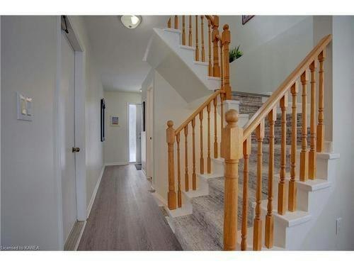 37 Rose Abbey Drive, Kingston, ON, K7K 6W1 - 5