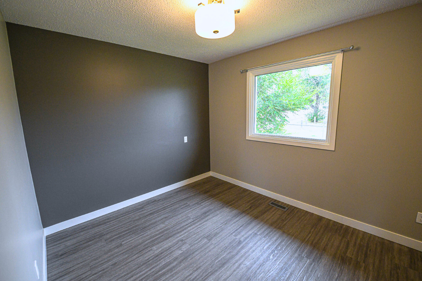 D-14-9310 108 Avenue, Grande Prairie, AB, T8V 1M7 - 4