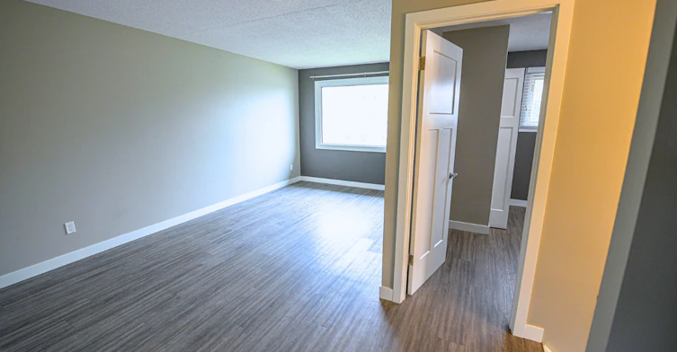 D-14-9310 108 Avenue, Grande Prairie, AB, T8V 1M7 - 5