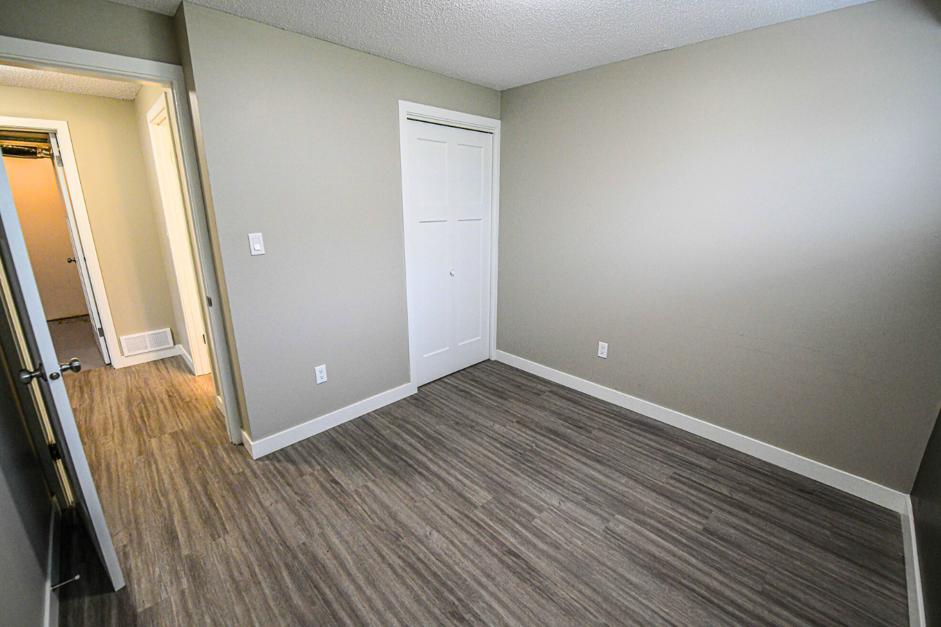 D-14-9310 108 Avenue, Grande Prairie, AB, T8V 1M7 - 8