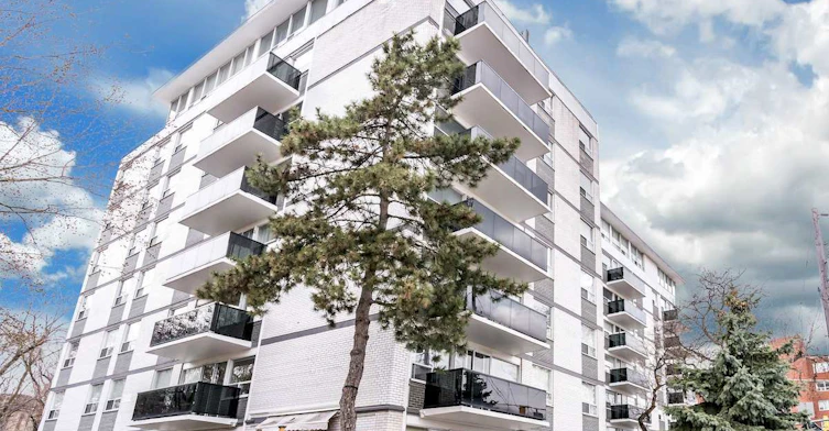 321 Chaplin Crescent, Toronto, ON, M5P 1B2 - 3