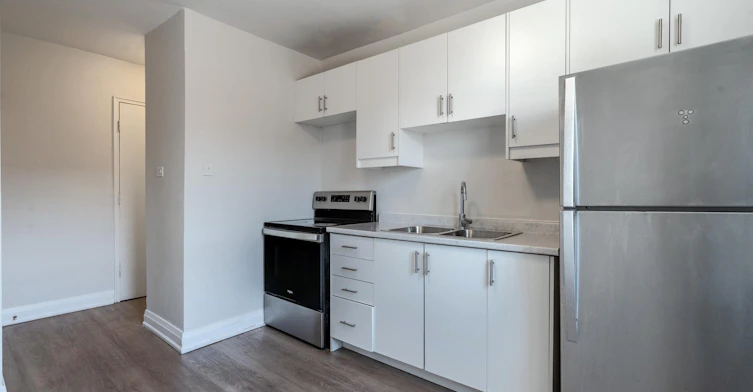 203-52 Hayden Street, Hamilton, ON, L9A 2X2 - 4