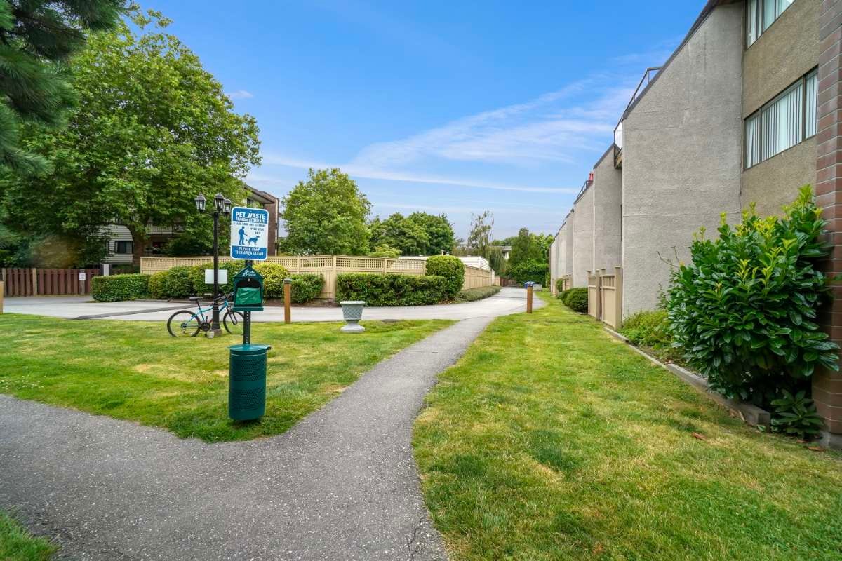 10951 Mortfield Road, Richmond, BC, V7A 2W1 - 11