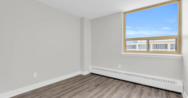 221 Queen Street South, Kitchener, ON, N2G 1W5 - 4