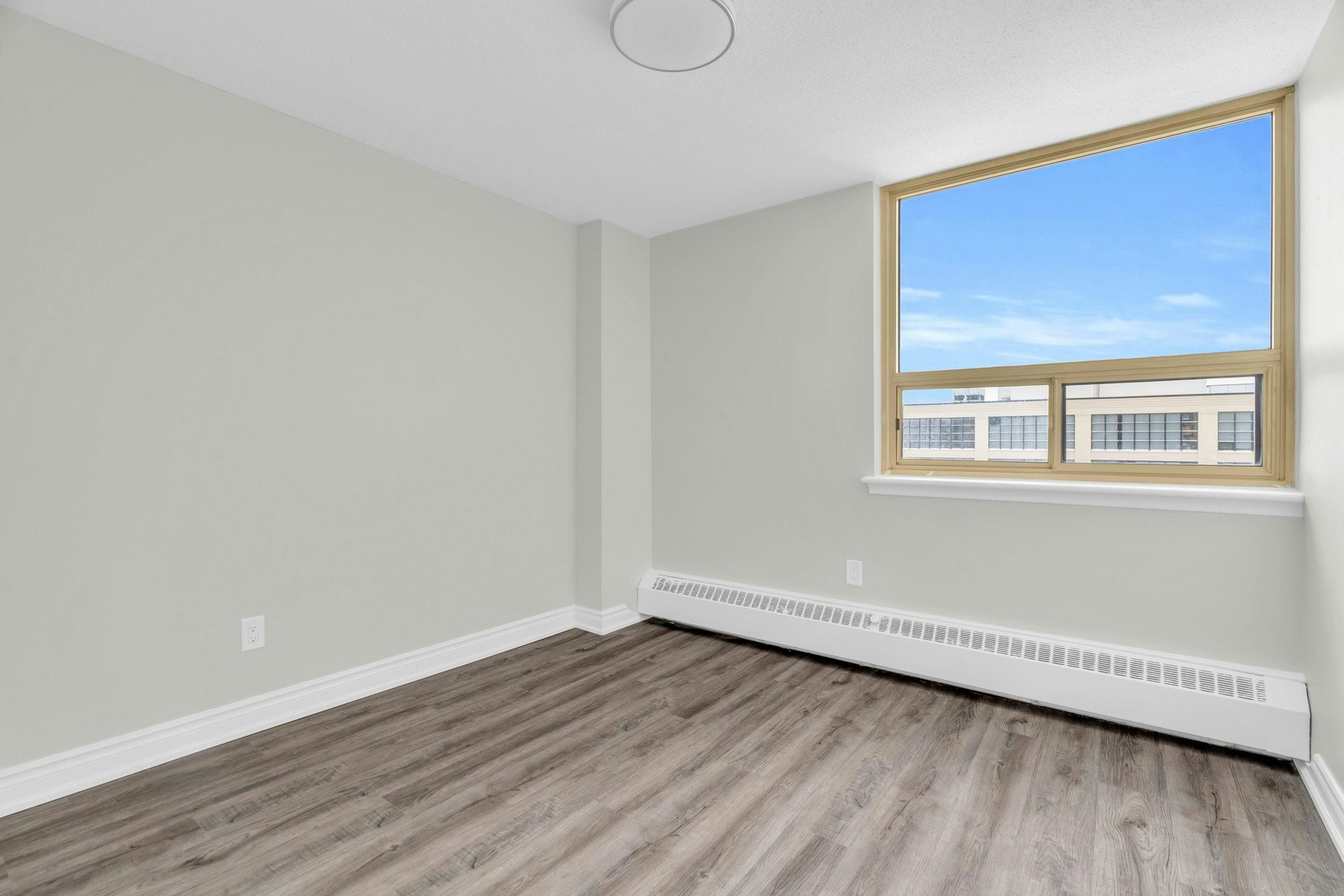 221 Queen Street South, Kitchener, ON, N2G 1W5 - 33