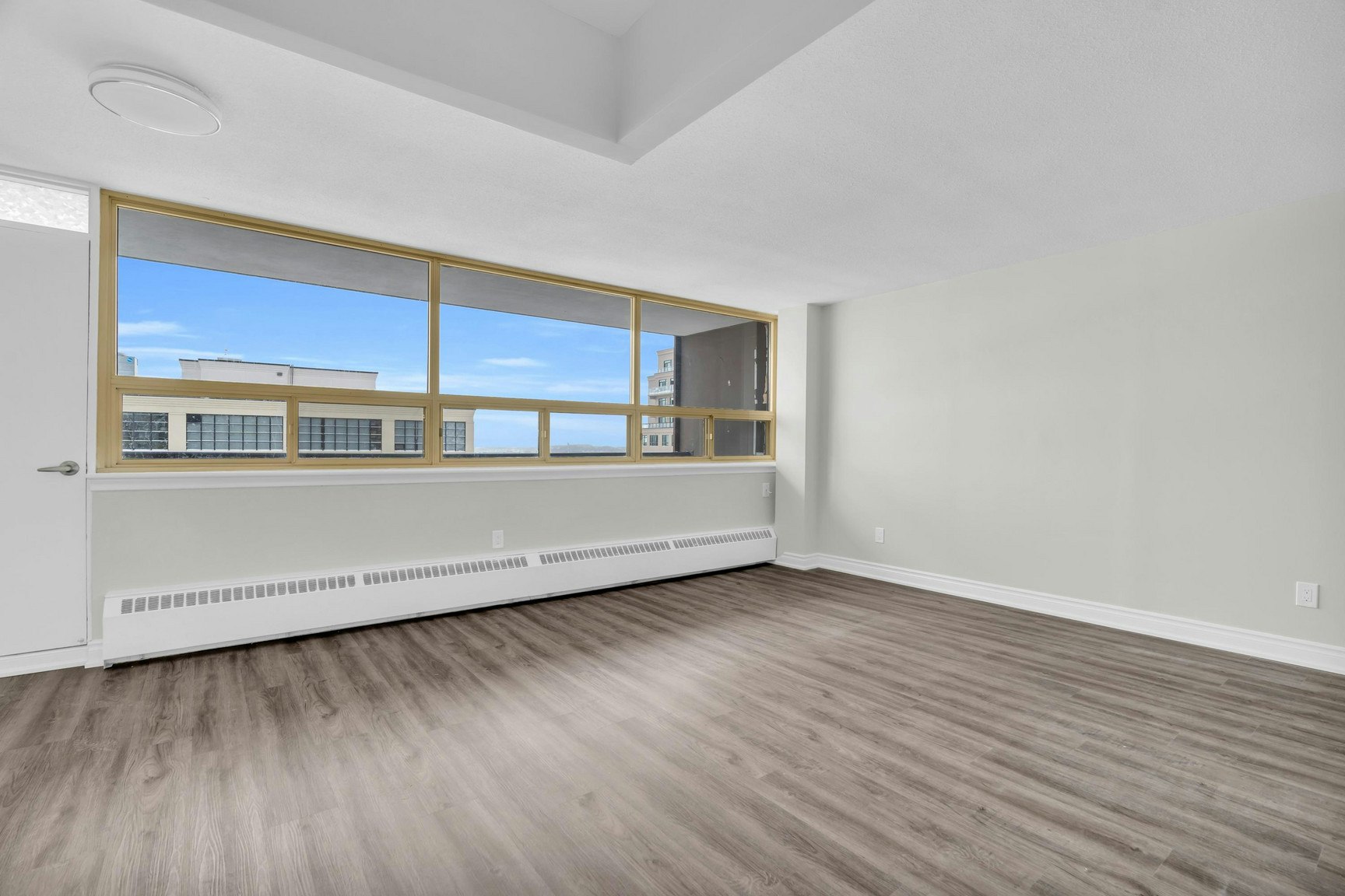 221 Queen Street South, Kitchener, ON, N2G 1W5 - 31