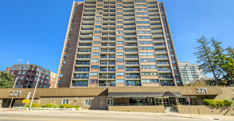 221 Queen Street South, Kitchener, ON, N2G 1W5 - 17