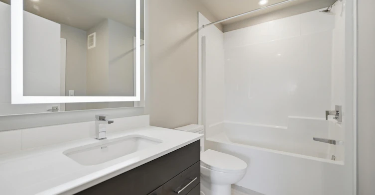 305-11303 105 Avenue, Edmonton, AB, T5H 3Y3 - 8