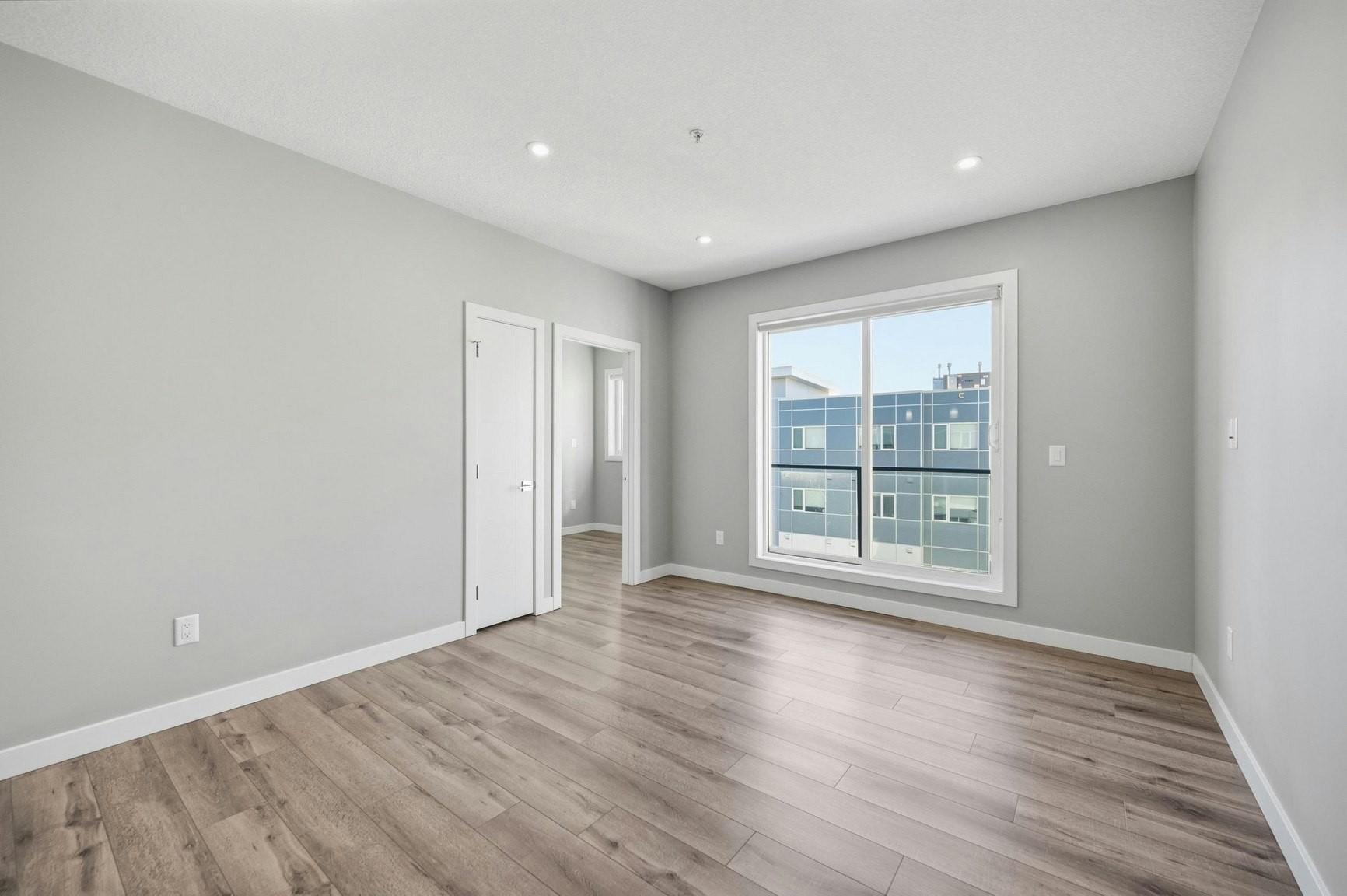 318-11303 105 Avenue, Edmonton, AB, T5H 3Y3 - 11
