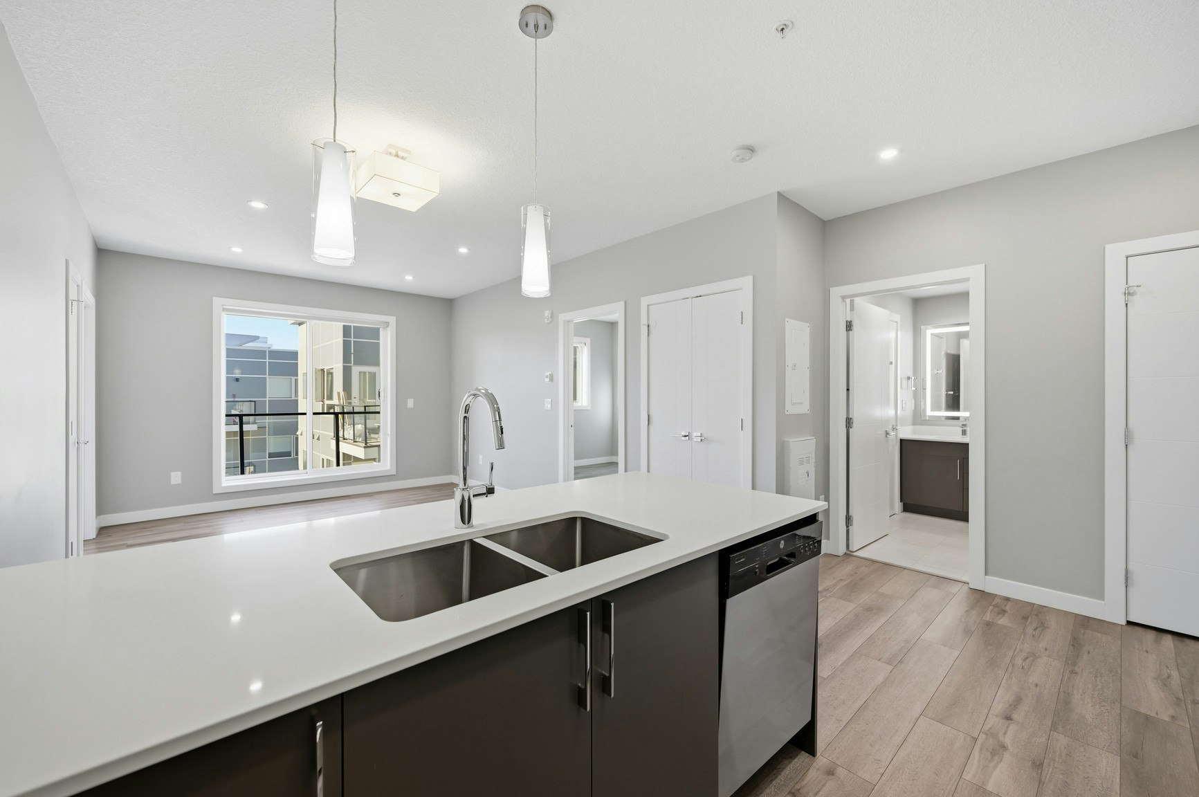 111-11303 105 Avenue, Edmonton, AB, T5H 3Y3 - 11