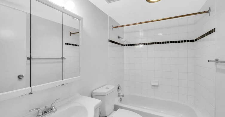 7465 13 Avenue, Burnaby, BC, V3N 2E2 - 12