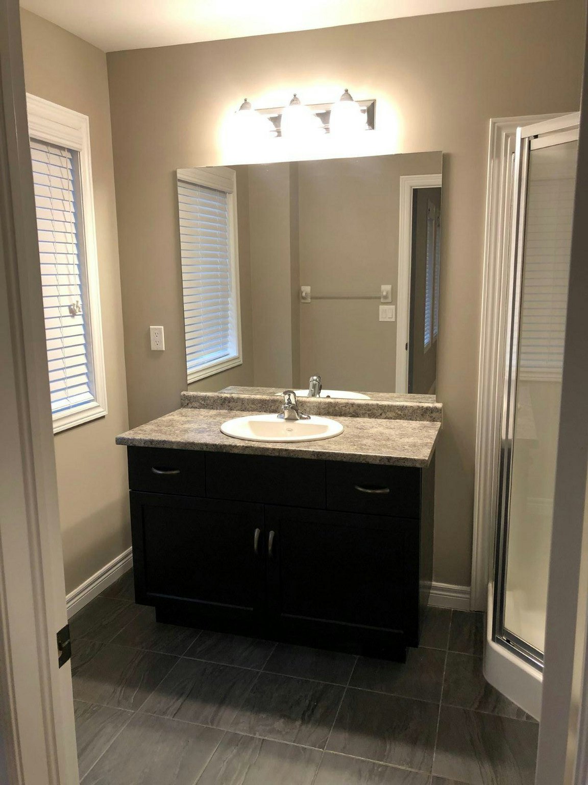 14 Beau Chatel Lane, Grimsby, ON, L3M 4E8 - 11
