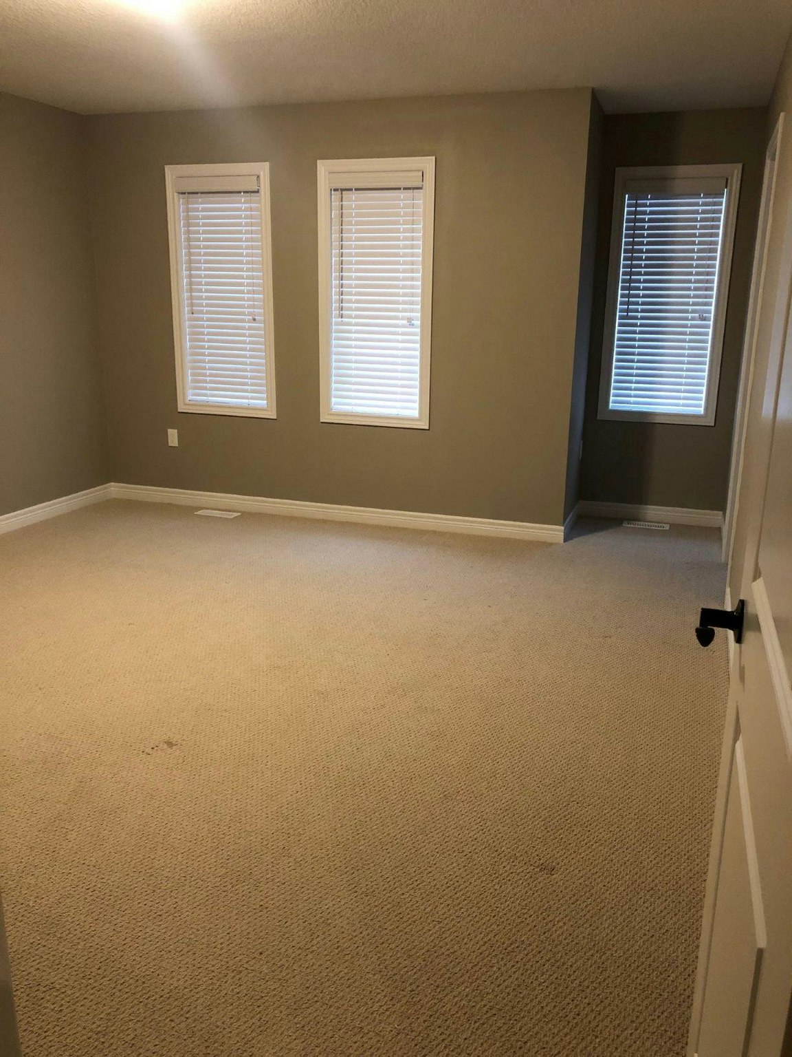 14 Beau Chatel Lane, Grimsby, ON, L3M 4E8 - 10