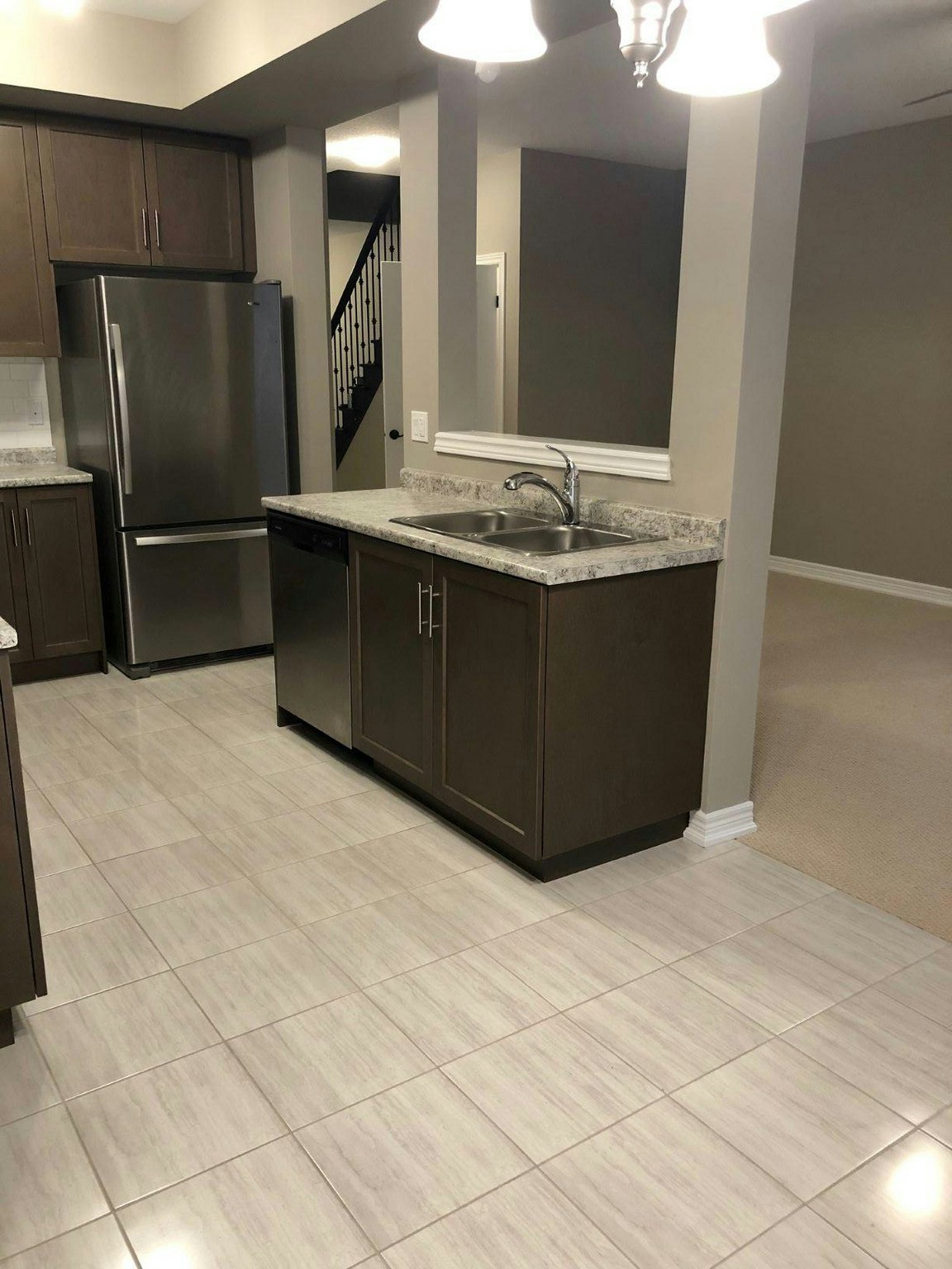 14 Beau Chatel Lane, Grimsby, ON, L3M 4E8