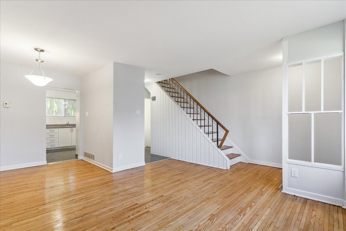 1560 Bloor Street, Mississauga, ON, L4X 1R8 - 9