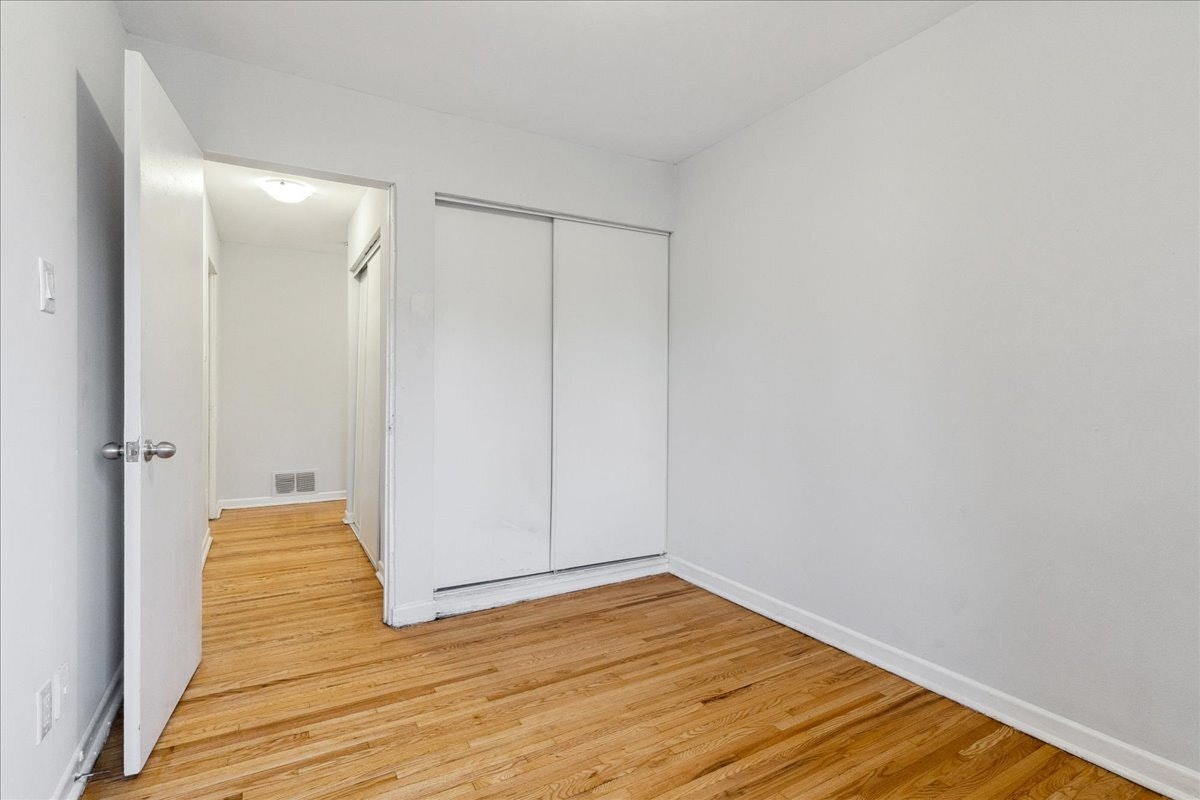 1560 Bloor Street, Mississauga, ON, L4X 1R8 - 8