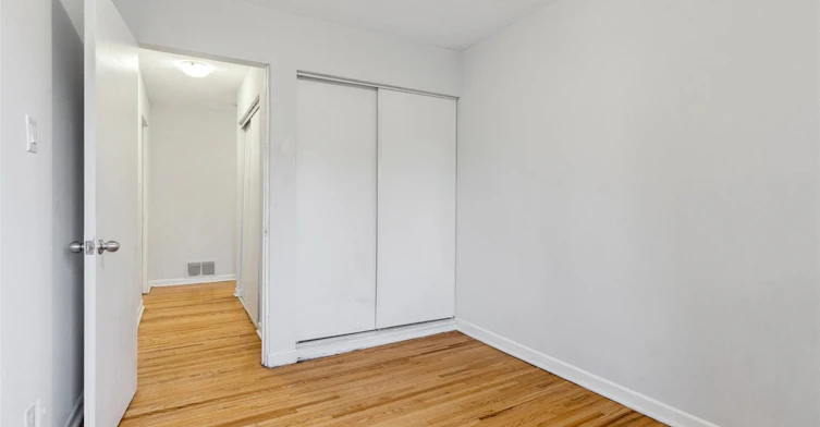 1560 Bloor Street, Mississauga, ON, L4X 1R8 - 8