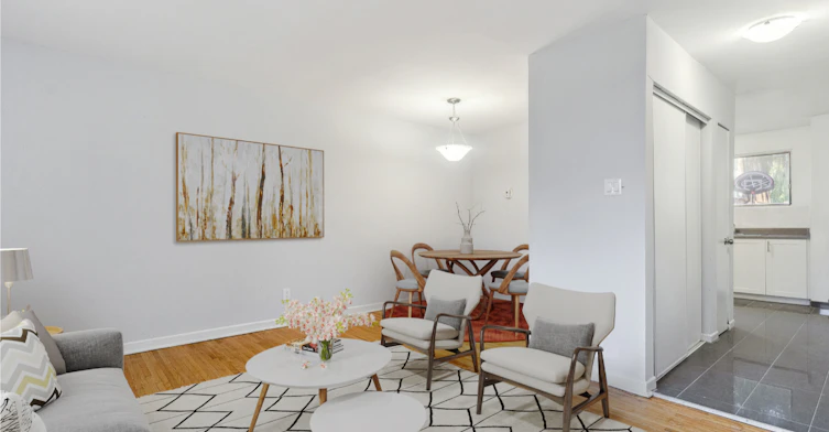 1560 Bloor Street, Mississauga, ON, L4X 1R8 - 5