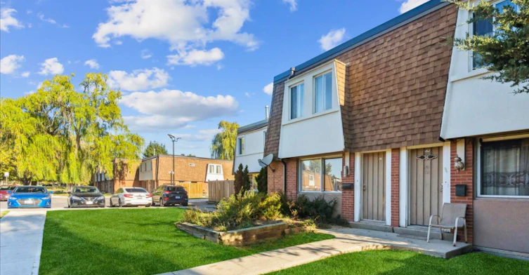 1560 Bloor Street, Mississauga, ON, L4X 1R8