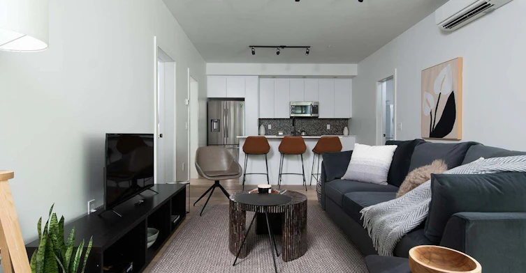 2240 33 Avenue Southwest, Calgary, AB, T2T 1Z8 - 5
