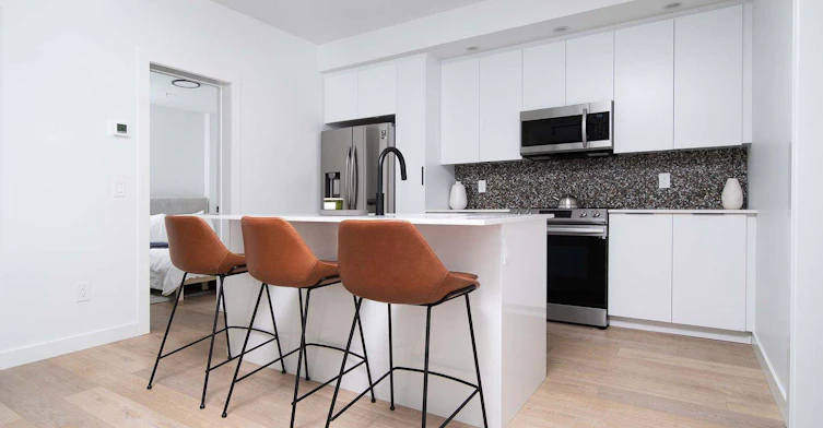 2240 33 Avenue Southwest, Calgary, AB, T2T 1Z8 - 7