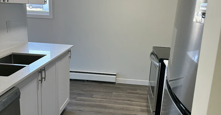 102-10115 119 Avenue, Edmonton, AB, T6E 5Z7 - 4