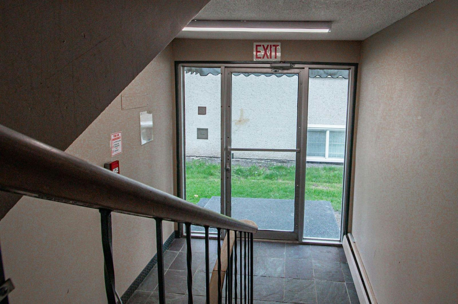 102-10115 119 Avenue, Edmonton, AB, T6E 5Z7 - 8