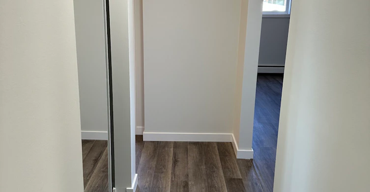 102-10115 119 Avenue, Edmonton, AB, T6E 5Z7 - 5