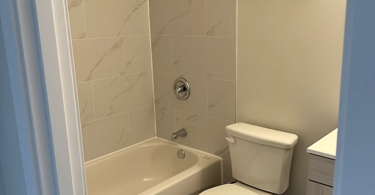 102-10115 119 Avenue, Edmonton, AB, T6E 5Z7 - 3