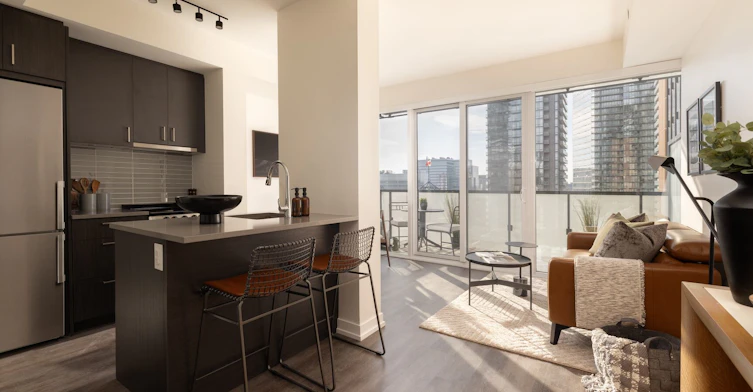 2201-7 Grosvenor Street, Toronto, ON, M4Y 0E2 - 8
