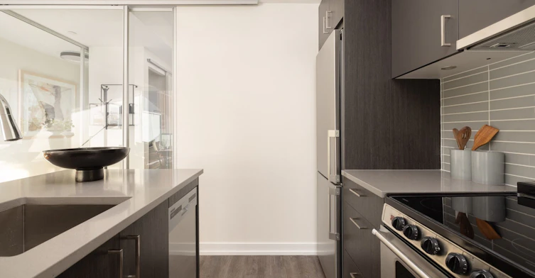 7 Grosvenor Street, Toronto, ON, M4Y 0E2 - 10