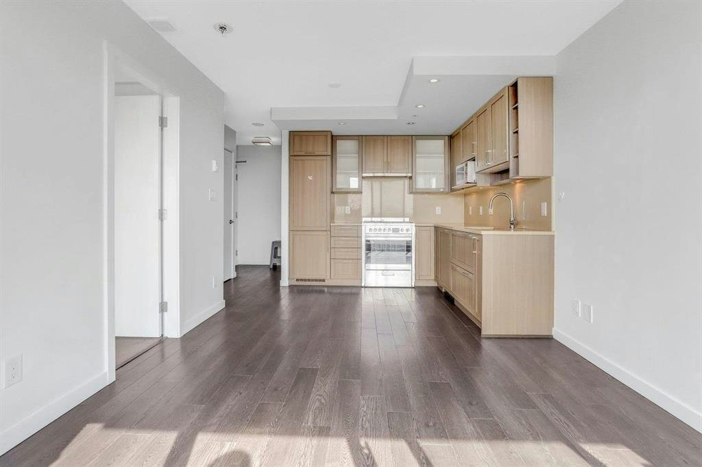 5665 Boundary Road, Vancouver, BC, V5R 0E4 - 5