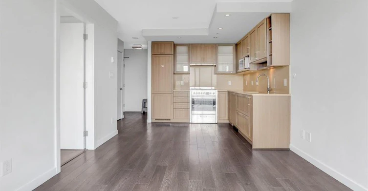 5665 Boundary Road, Vancouver, BC, V5R 0E4 - 5