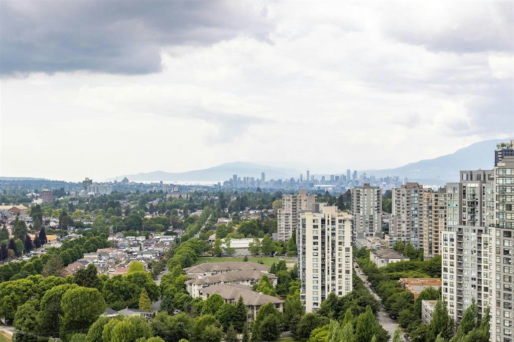 5665 Boundary Road, Vancouver, BC, V5R 0E4 - 2