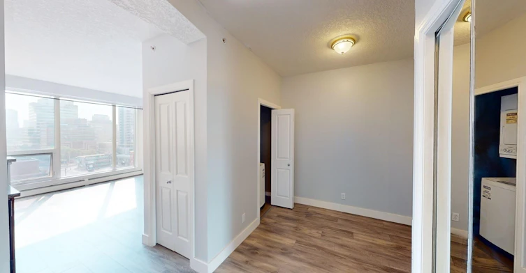 1053 10 Street SW, Calgary, AB, T2R 1S6 - 8