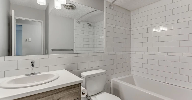 915 44 Street SE, Calgary, AB, T2A 5K7 - 12