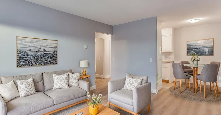 915 44 Street SE, Calgary, AB, T2A 5K7