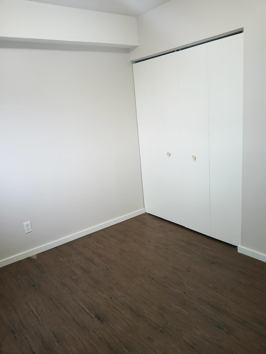 915 44 Street SE, Calgary, AB, T2A 5K7 - 5