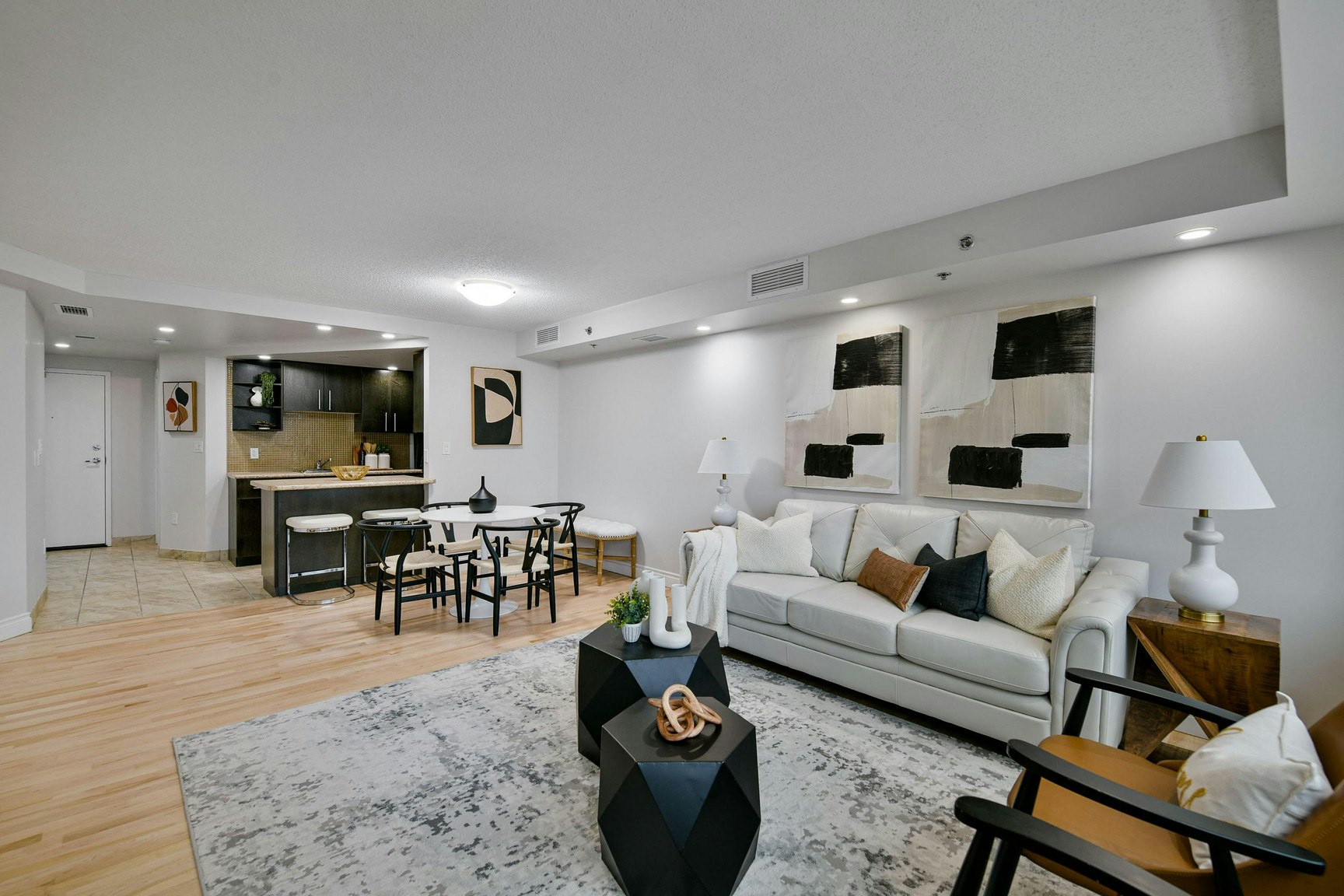 160 Smith Street, Winnipeg, MB, R3C 0K8 - 8