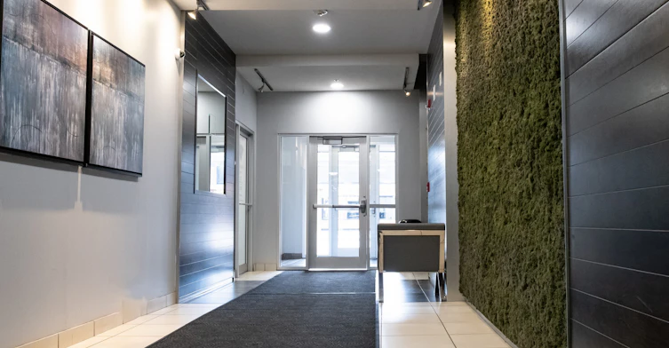 160 Smith Street, Winnipeg, MB, R3C 0K8 - 3