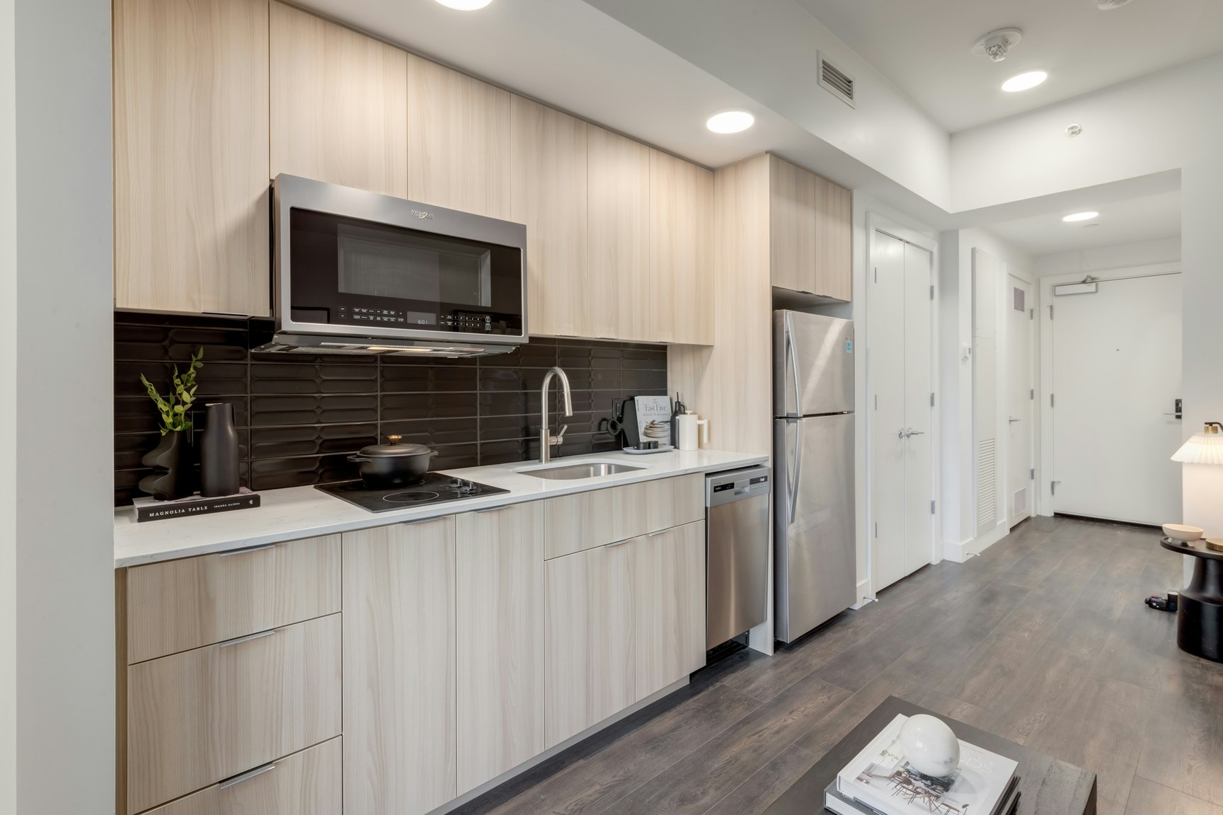 605-1111 4th Street SW, Calgary, AB, T2R 1N2 - 5